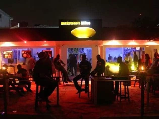 vita notturna del ghana, vita notturna di accra ghana, club francese del ghana
