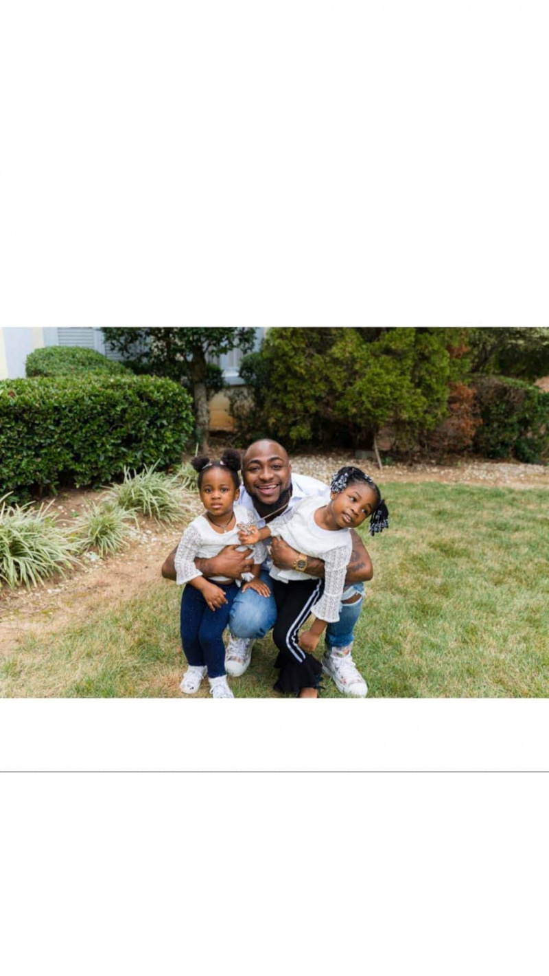 Altre foto carine di Davido, dei suoi fratelli e dei loro figli