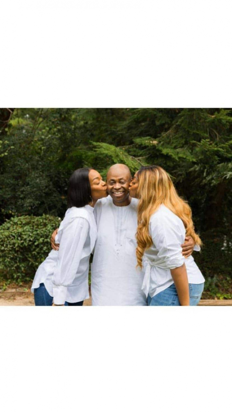 Altre foto carine di Davido, dei suoi fratelli e dei loro figli